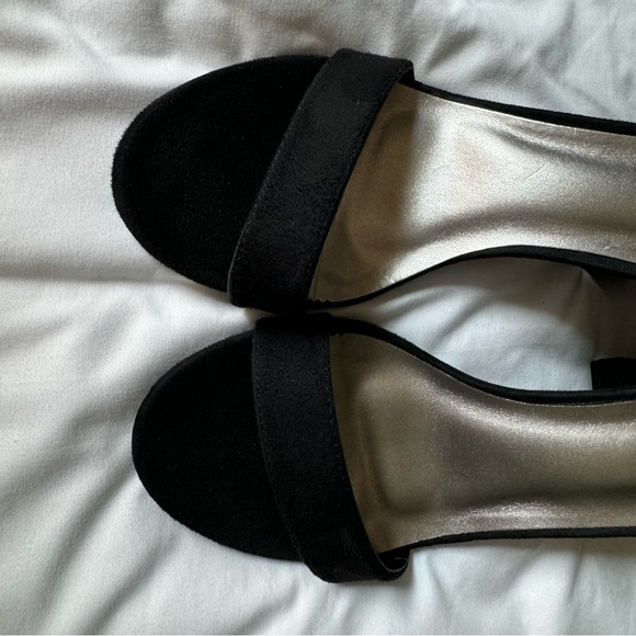 Pierre Dumas Amy Heels Black Suede-Feel Women’s Size 8.5 - Picture 6 of 6